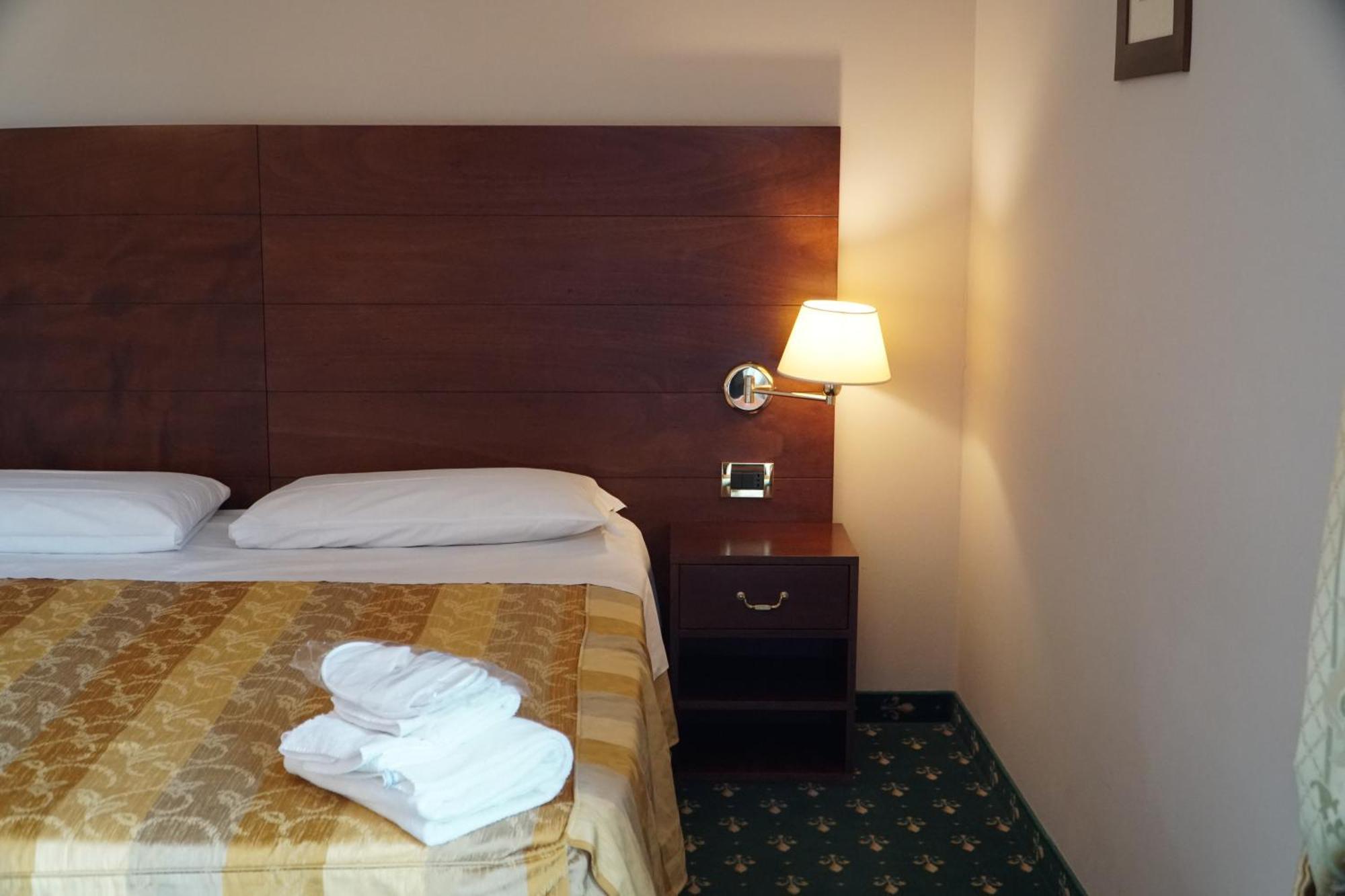 Hotel President Монтекатини-Терме Экстерьер фото